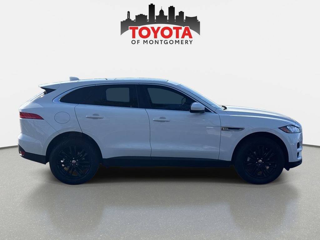 Used 2019 Jaguar F-PACE Prestige image 2