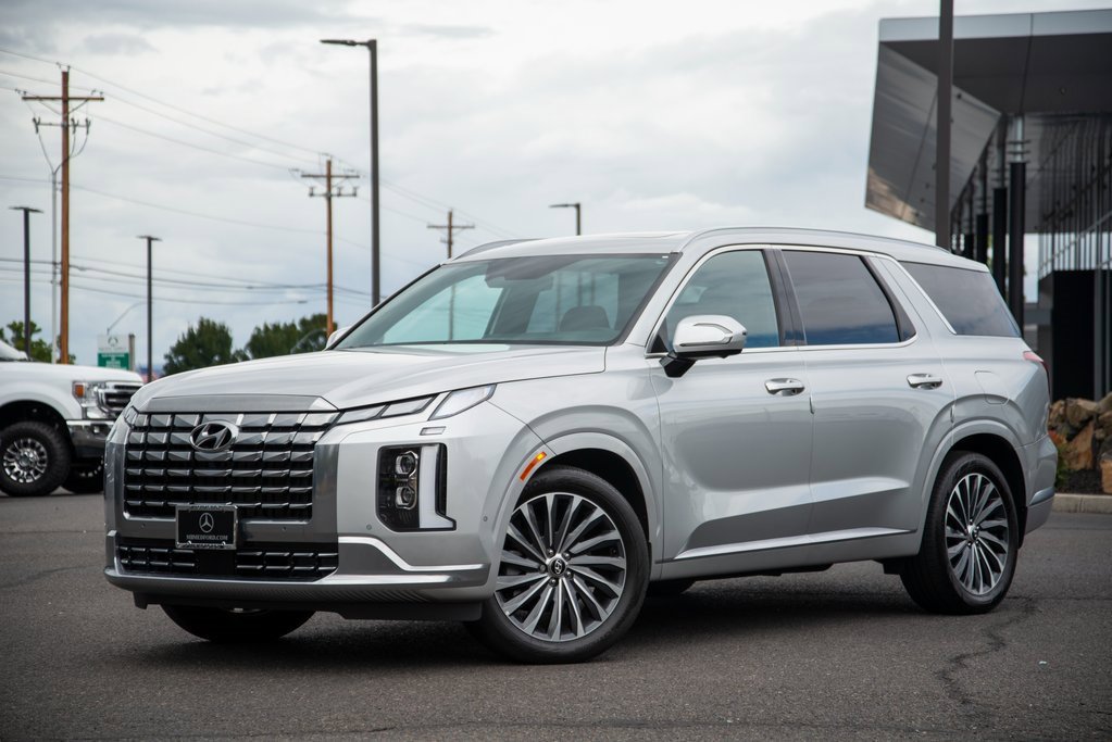 Used 2023 Hyundai Palisade Calligraphy w/ Cargo Package