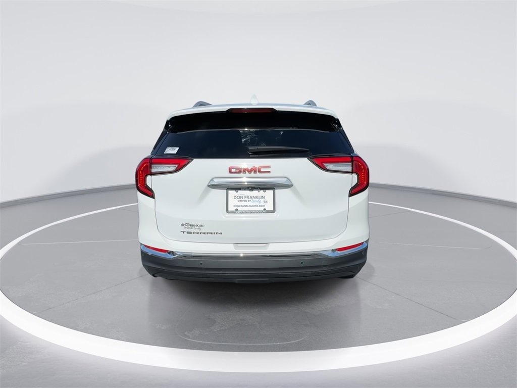 Used 2023 GMC Terrain SLT w/ Tech Package image 7
