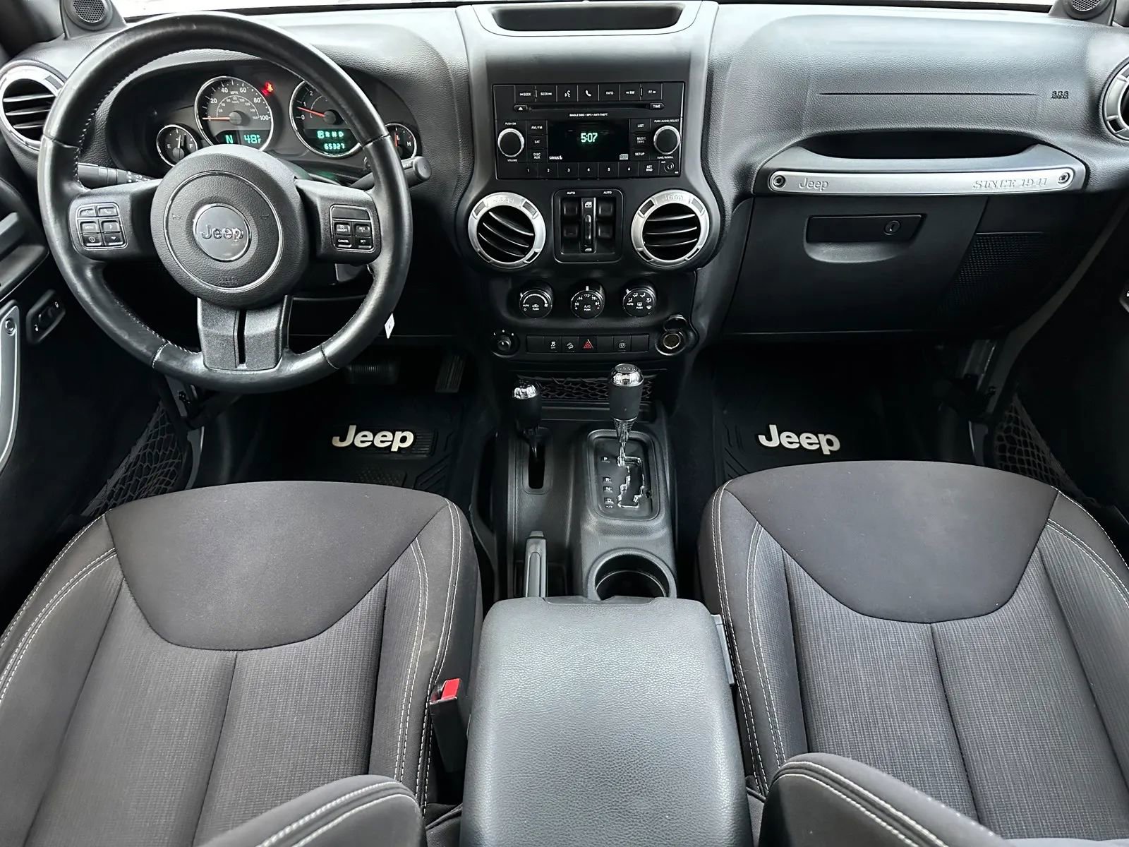 Used 2014 Jeep Wrangler Unlimited Sahara w/ Connectivity Group AWD/4WD image 19