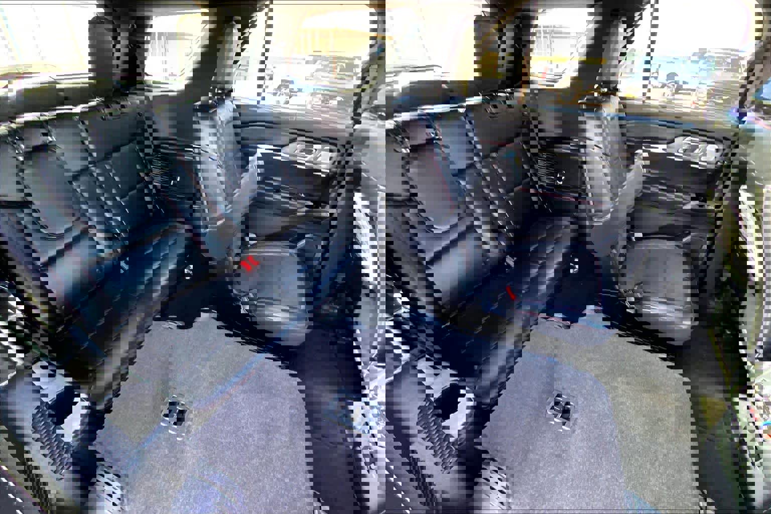 Used 2025 Ford Explorer ST image 18