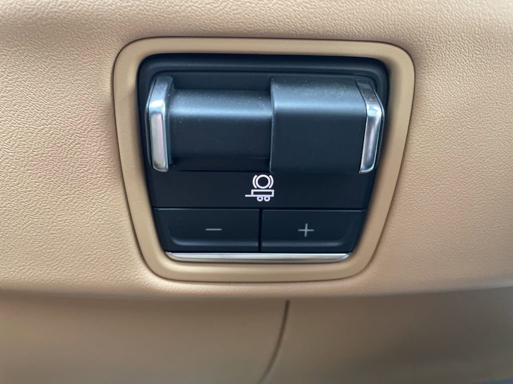 Used 2025 Cadillac Escalade IQ Sport 2 AWD/4WD image 22