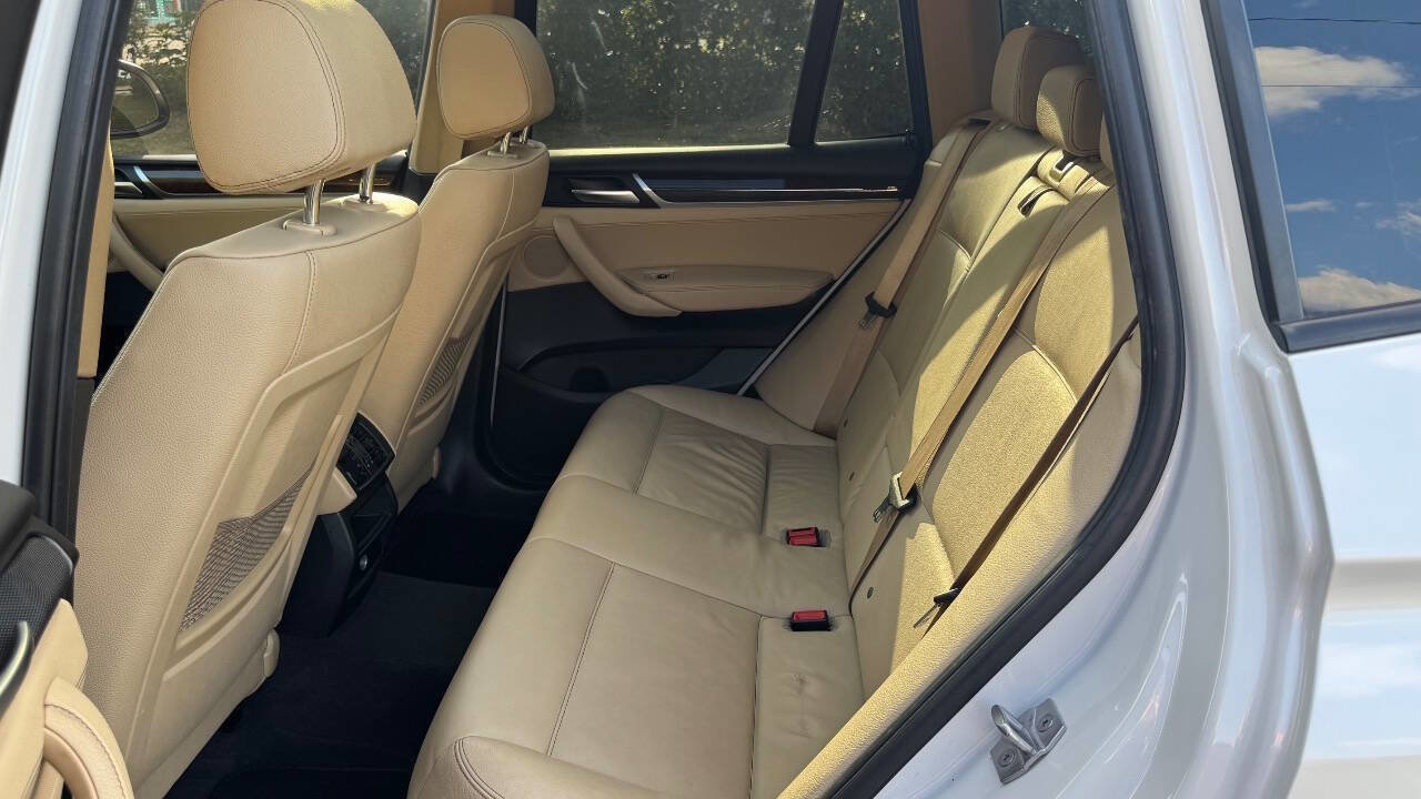 Used 2017 BMW X3 sDrive28i RWD image 11