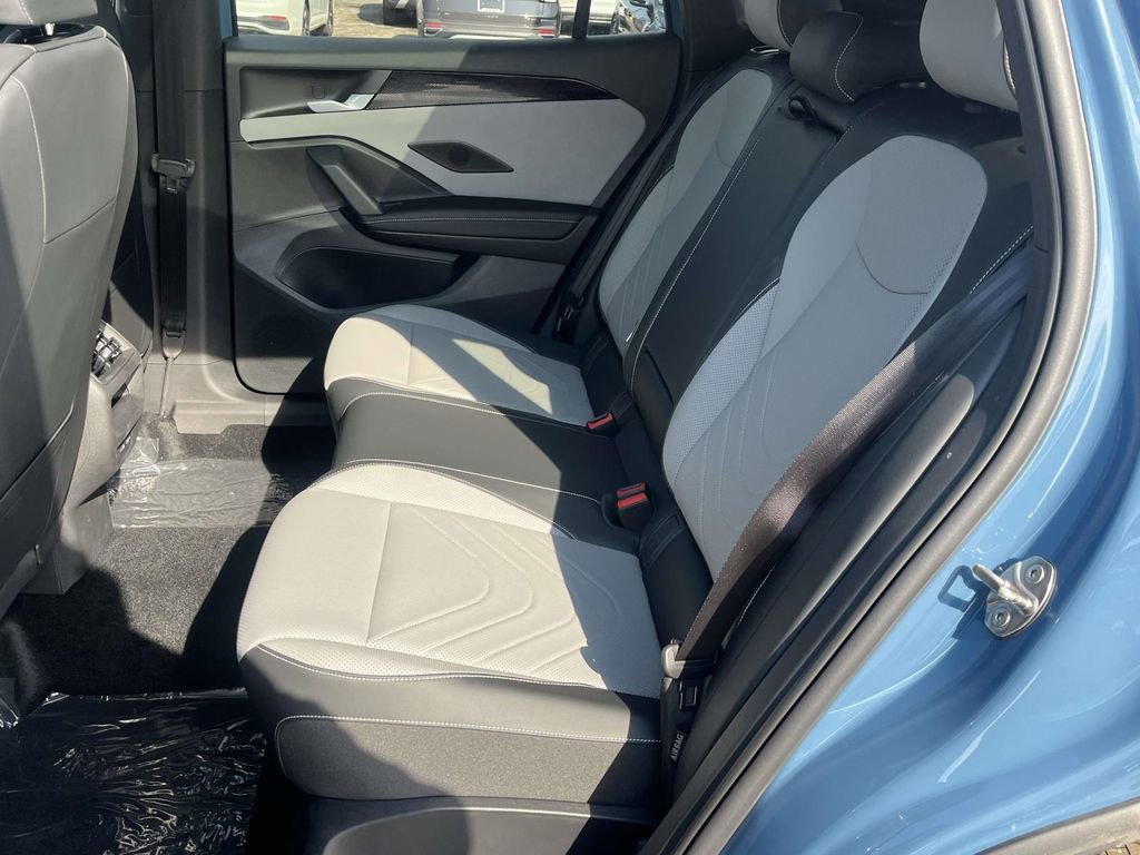 New 2026 Volkswagen Tiguan SE R-Line AWD/4WD image 9