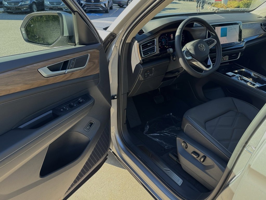 New 2026 Volkswagen Atlas SE image 14
