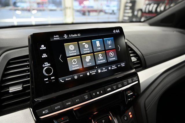 Used 2025 Honda Odyssey Sport-L image 17