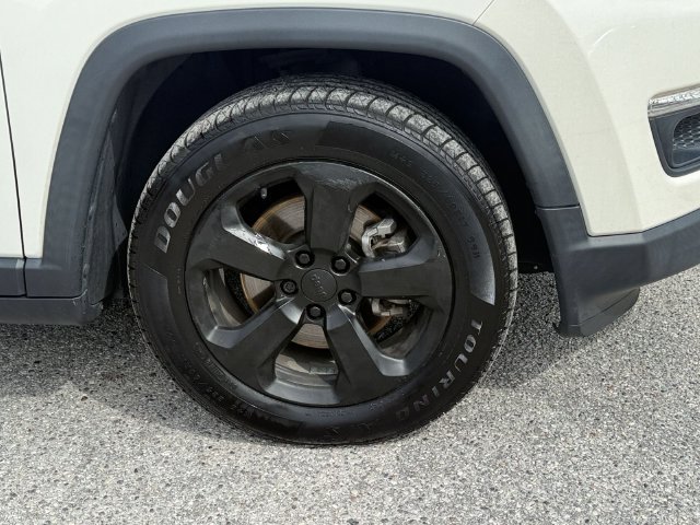 Used 2019 Jeep Compass Latitude w/ Popular Equipment Group FWD image 10