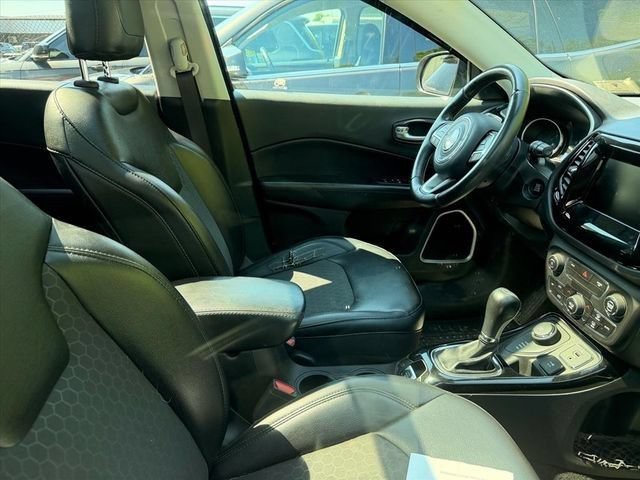 Used 2019 Jeep Compass Latitude AWD/4WD image 9