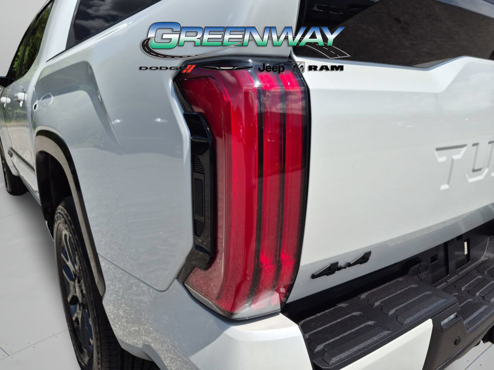 Used 2025 Toyota Tundra Platinum AWD/4WD image 30
