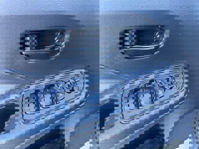 New 2025 Nissan Versa S w/ Trunk Package image 21