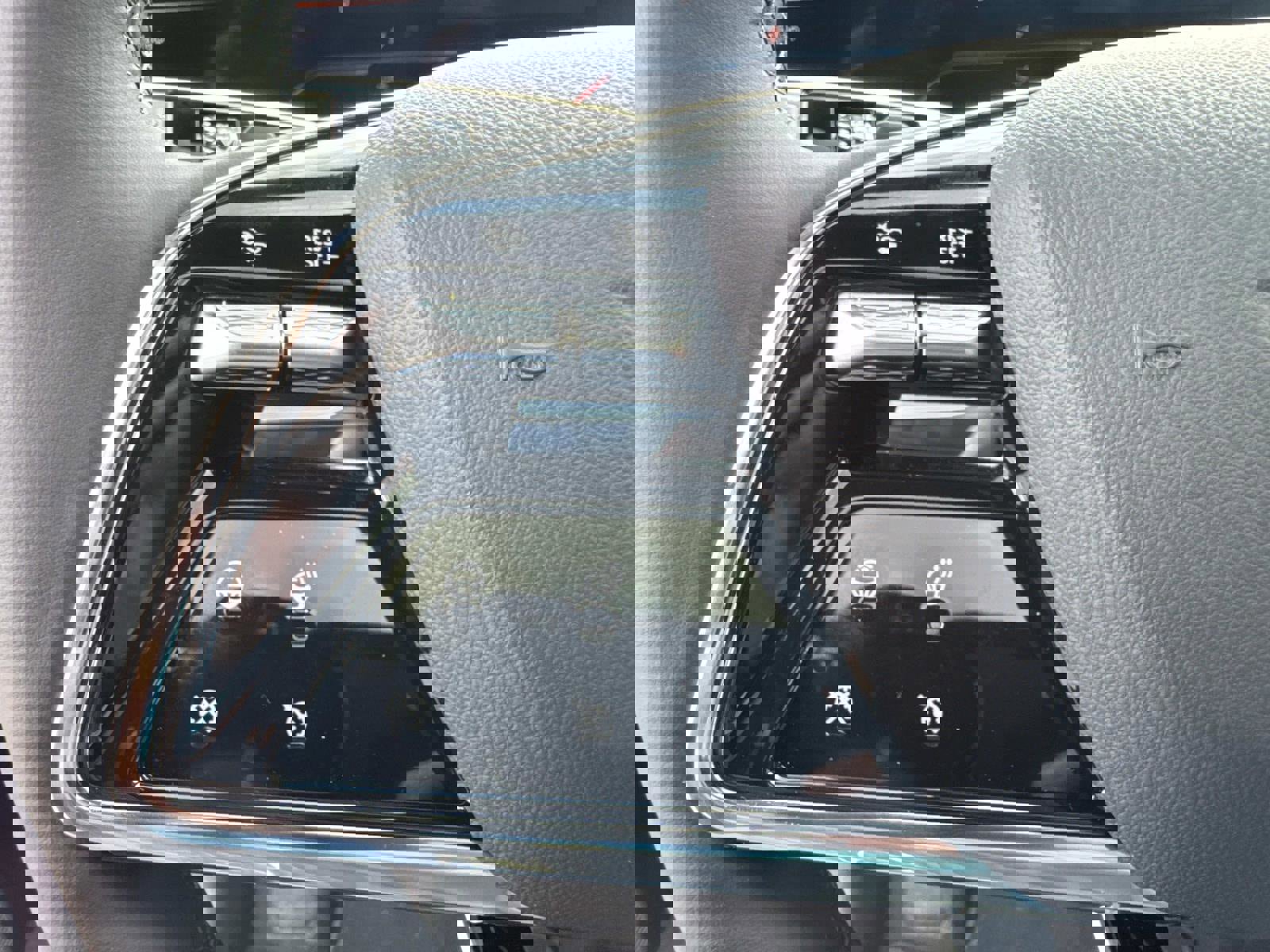 Used 2024 Cadillac Lyriq Sport image 24