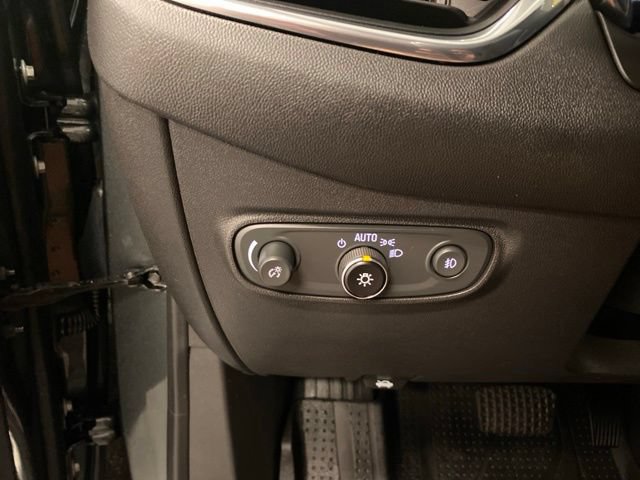 Used 2021 Chevrolet Equinox LT FWD image 16
