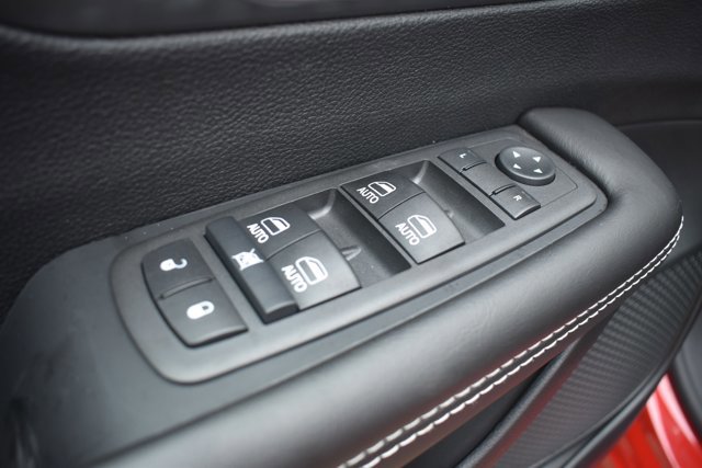 New 2026 Chrysler Voyager LX image 12