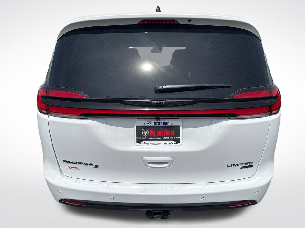 New 2026 Chrysler Pacifica Limited w/ S Appearance Package AWD/4WD image 4
