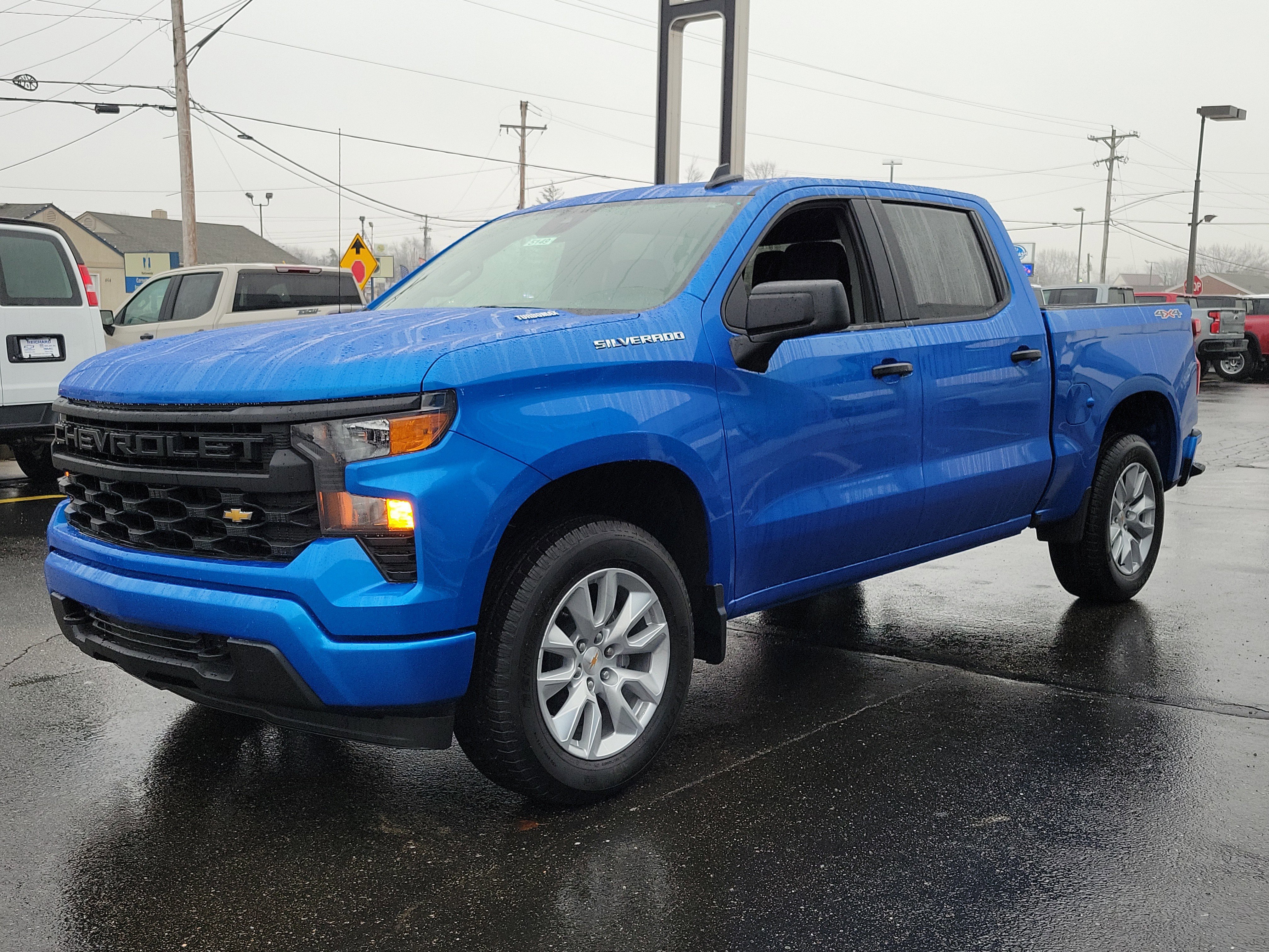 Used 2026 Chevrolet Silverado 1500 Custom image 2