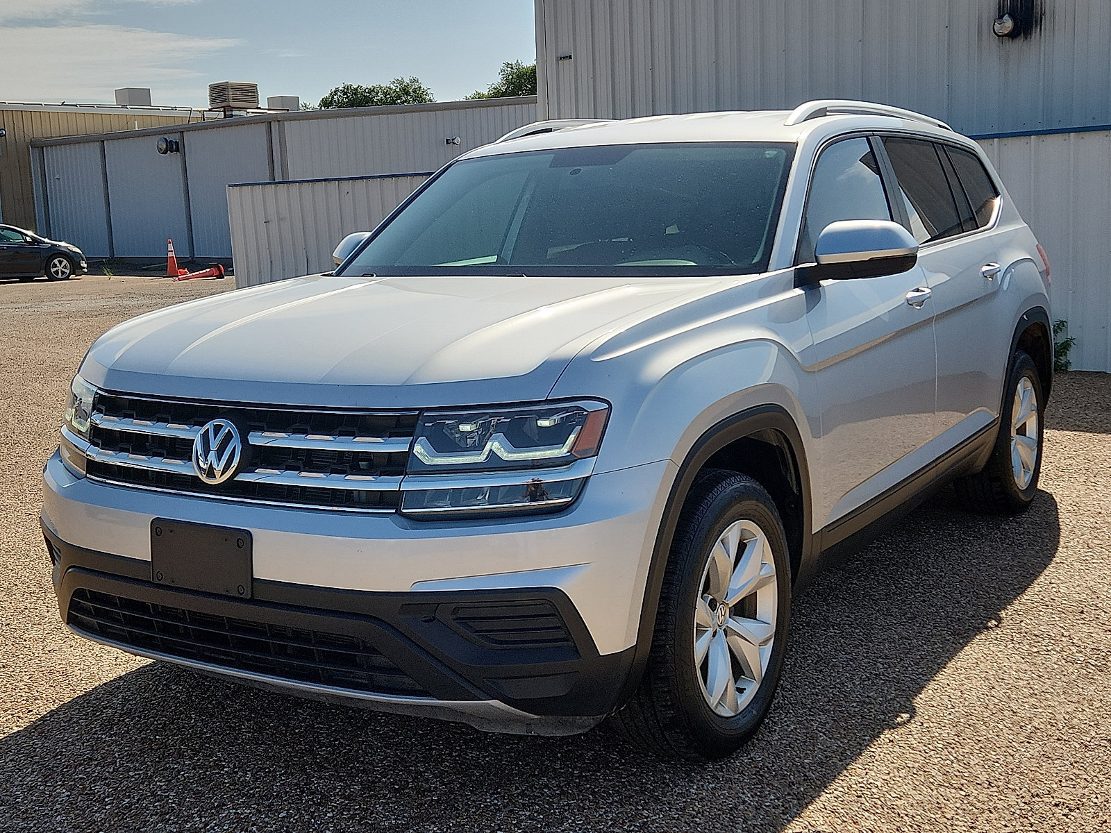 Used 2018 Volkswagen Atlas S FWD image 1