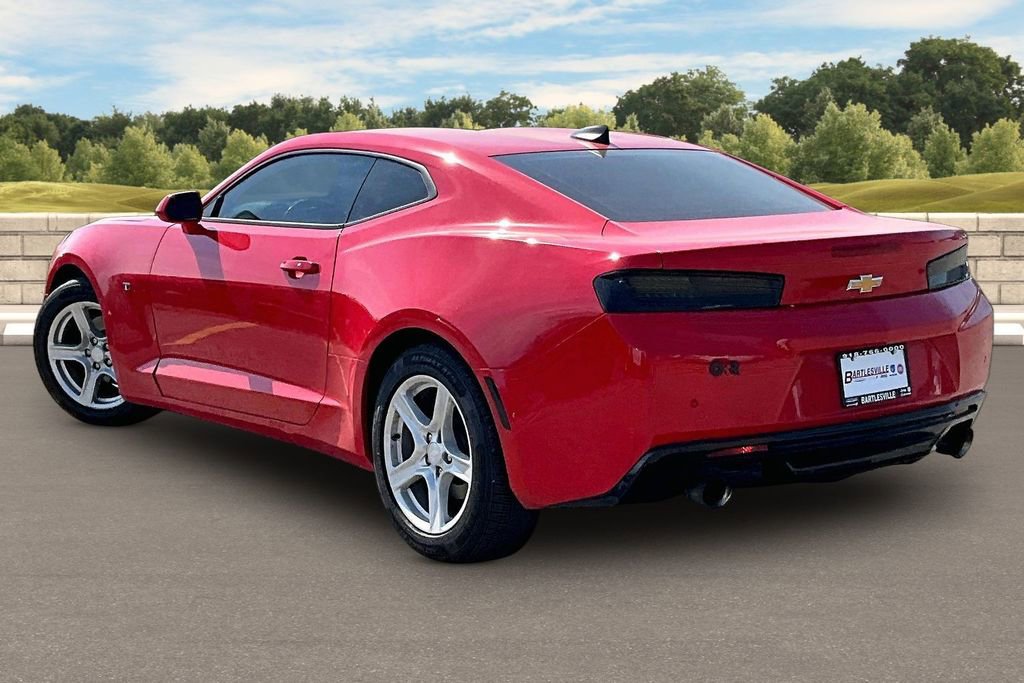 Used 2017 Chevrolet Camaro LT RWD image 10