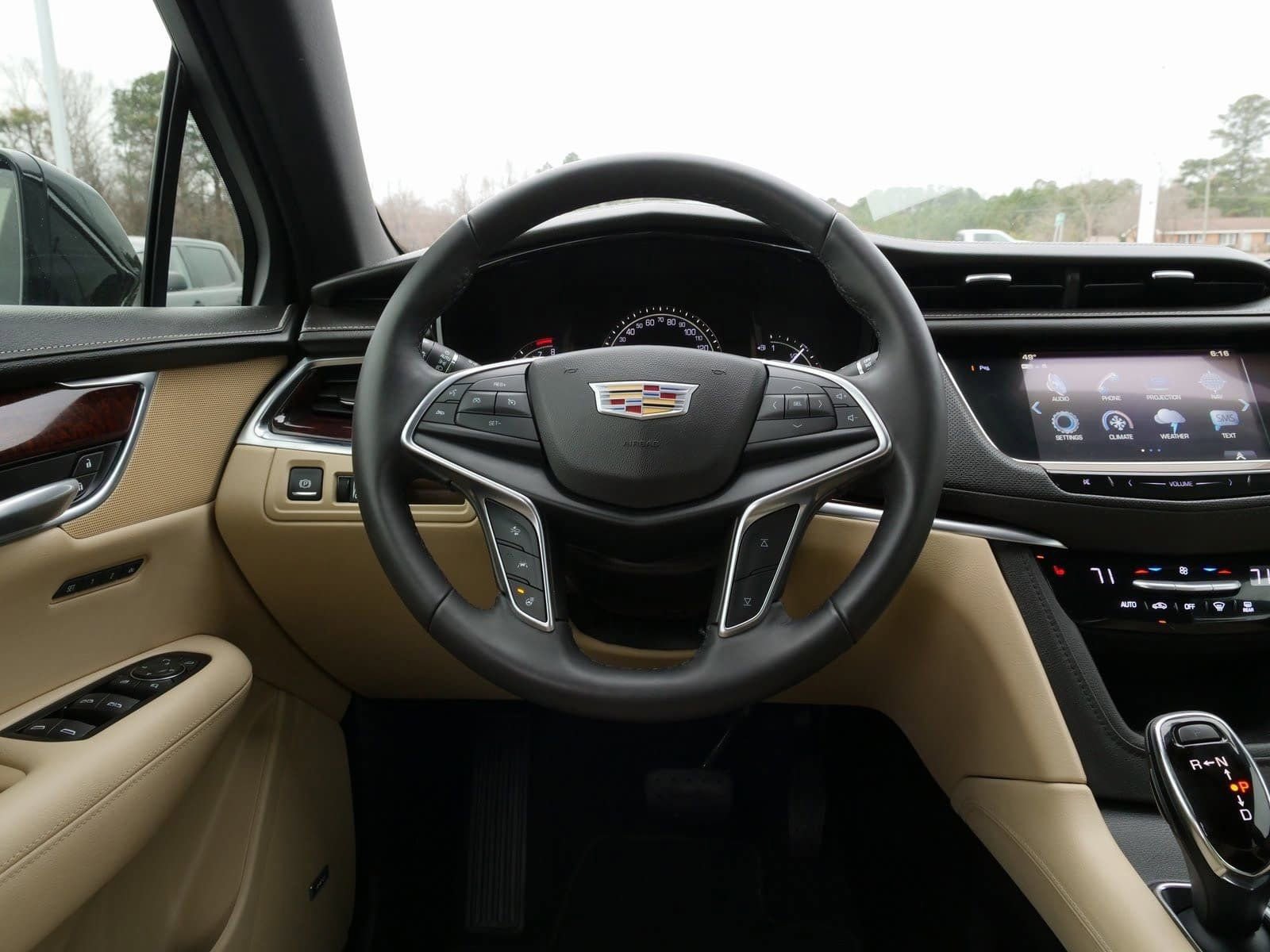 Used 2018 Cadillac XT5 Luxury w/ Driver Awareness Package image 21