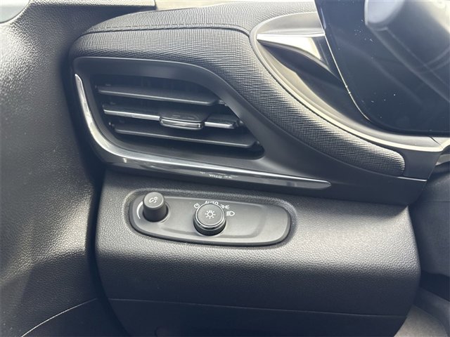 Certified 2024 Buick Envista Preferred w/ Convenience II Package image 17