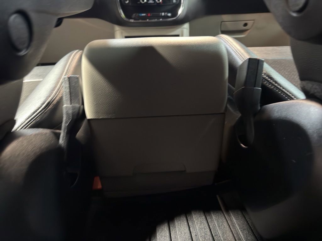 Used 2020 Dodge Grand Caravan SXT FWD image 17