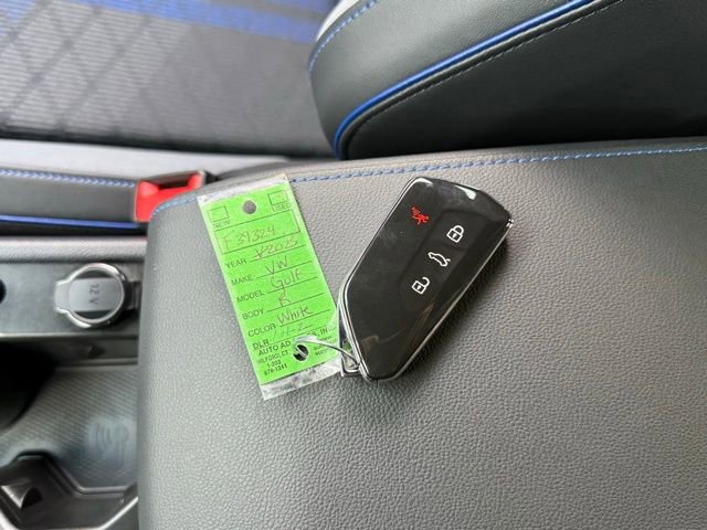 Used 2025 Volkswagen Golf R Black Edition image 39