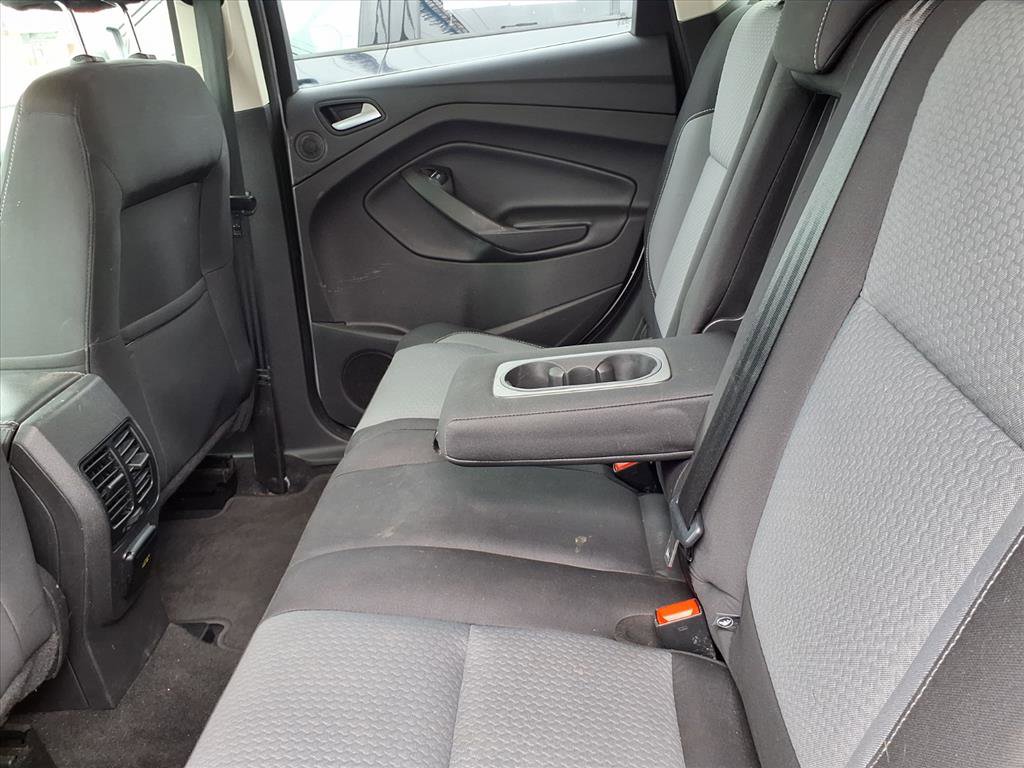 Used 2017 Ford Escape SE w/ Equipment Group 201A image 6