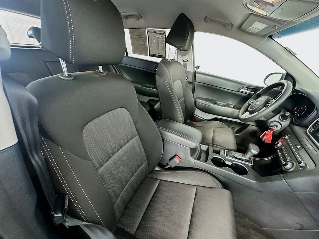 Used 2020 Kia Sportage LX image 25