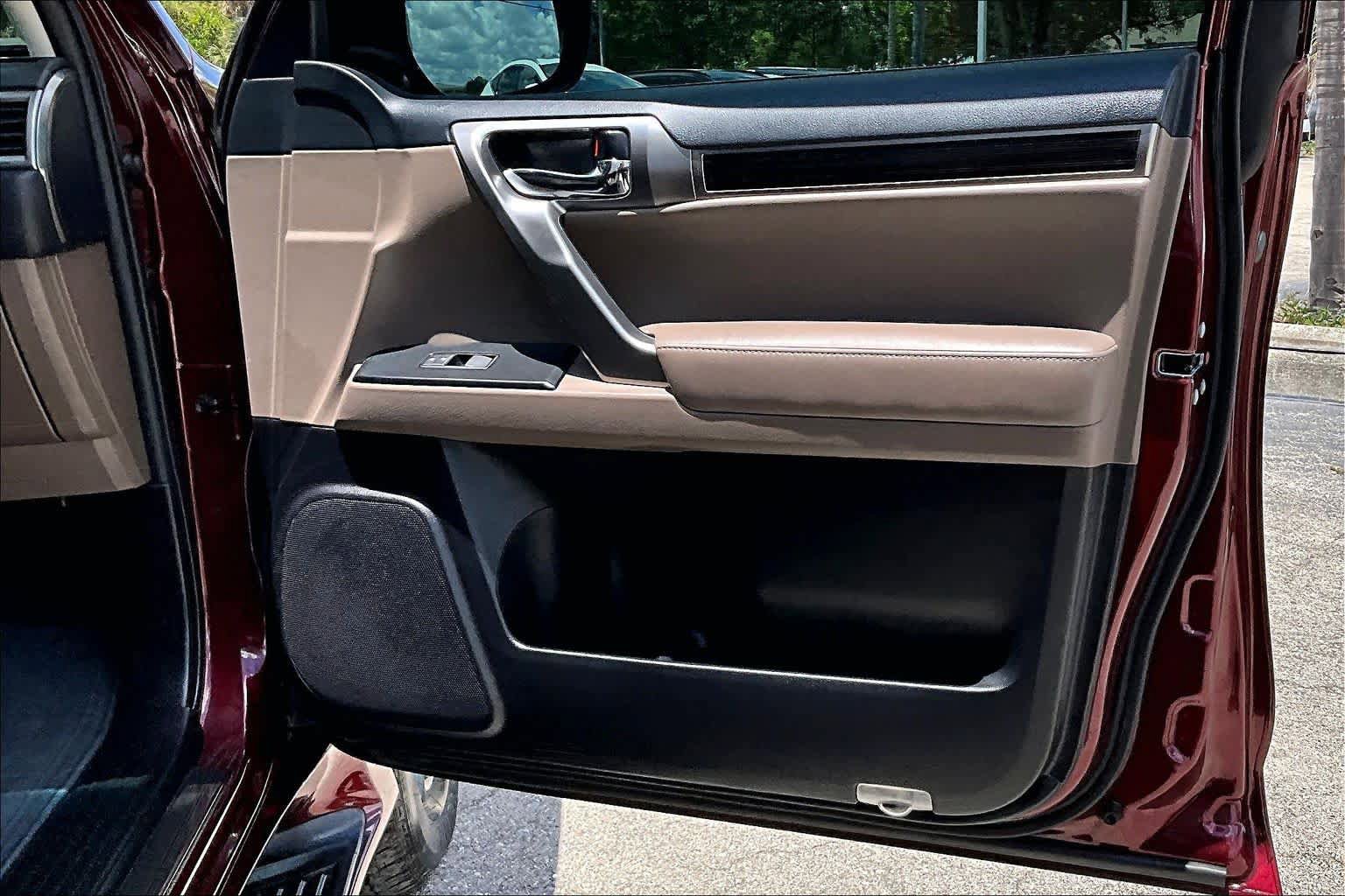 Used 2022 Lexus GX 460 Premium w/ Premium Plus Package AWD/4WD image 27