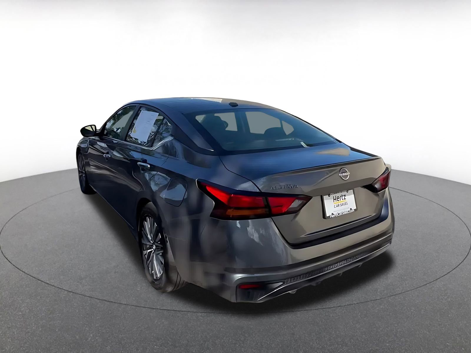 Used 2025 Nissan Altima 2.5 SV FWD image 11