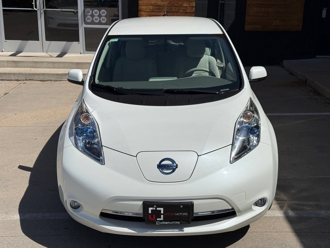 Used 2015 Nissan Leaf SV w/ LED & Quick Charge Package FWD image 10