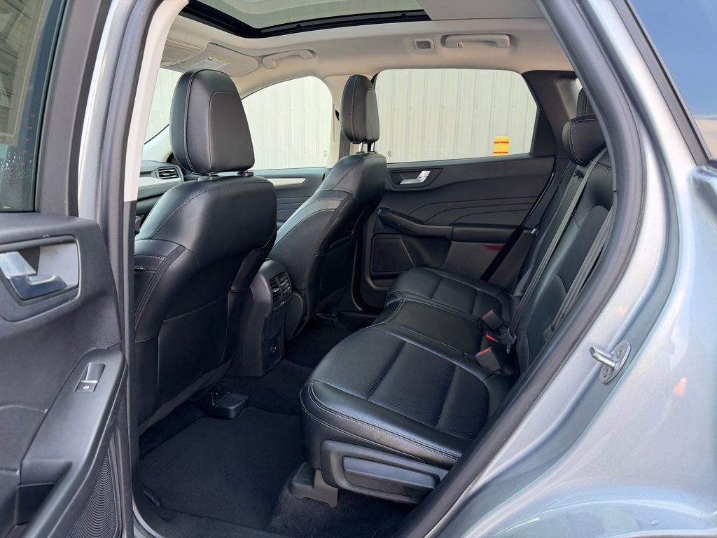 Used 2022 Ford Escape SEL w/ Class II Trailer Tow Package image 17