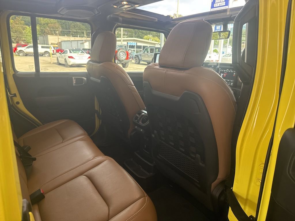 Used 2022 Jeep Wrangler Unlimited Rubicon w/ Steel Bumper Group image 23