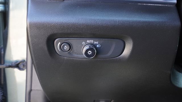 Used 2022 Chevrolet Traverse LT w/ LPO, Cargo Package image 24