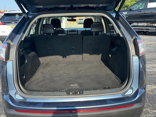 Used 2018 Ford Edge Titanium image 9