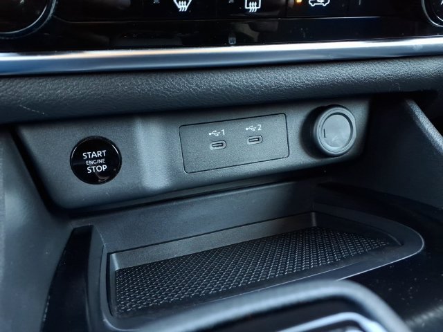 Used 2024 Nissan Rogue S AWD/4WD image 17