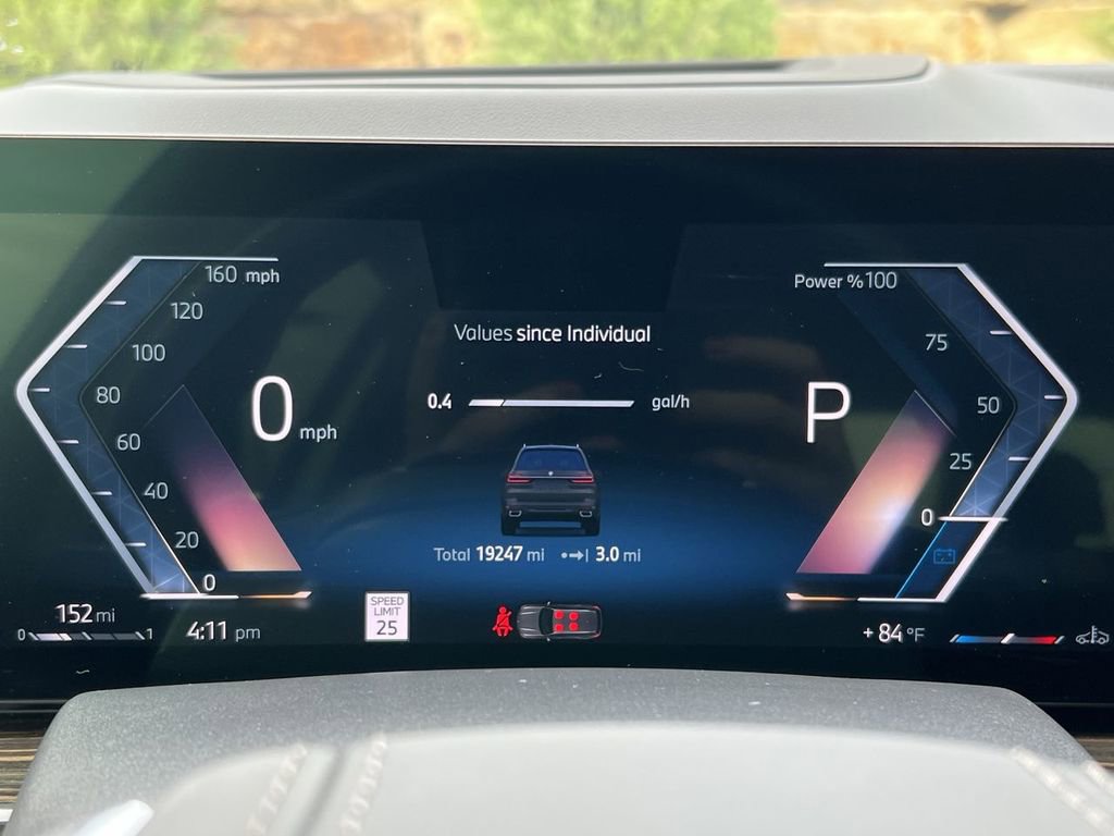 Used 2024 BMW X7 xDrive40i w/ Parking Assistance Package image 23