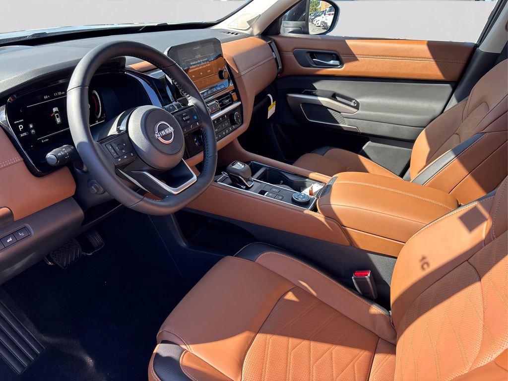 New 2025 Nissan Pathfinder Platinum w/ Cargo Package image 9