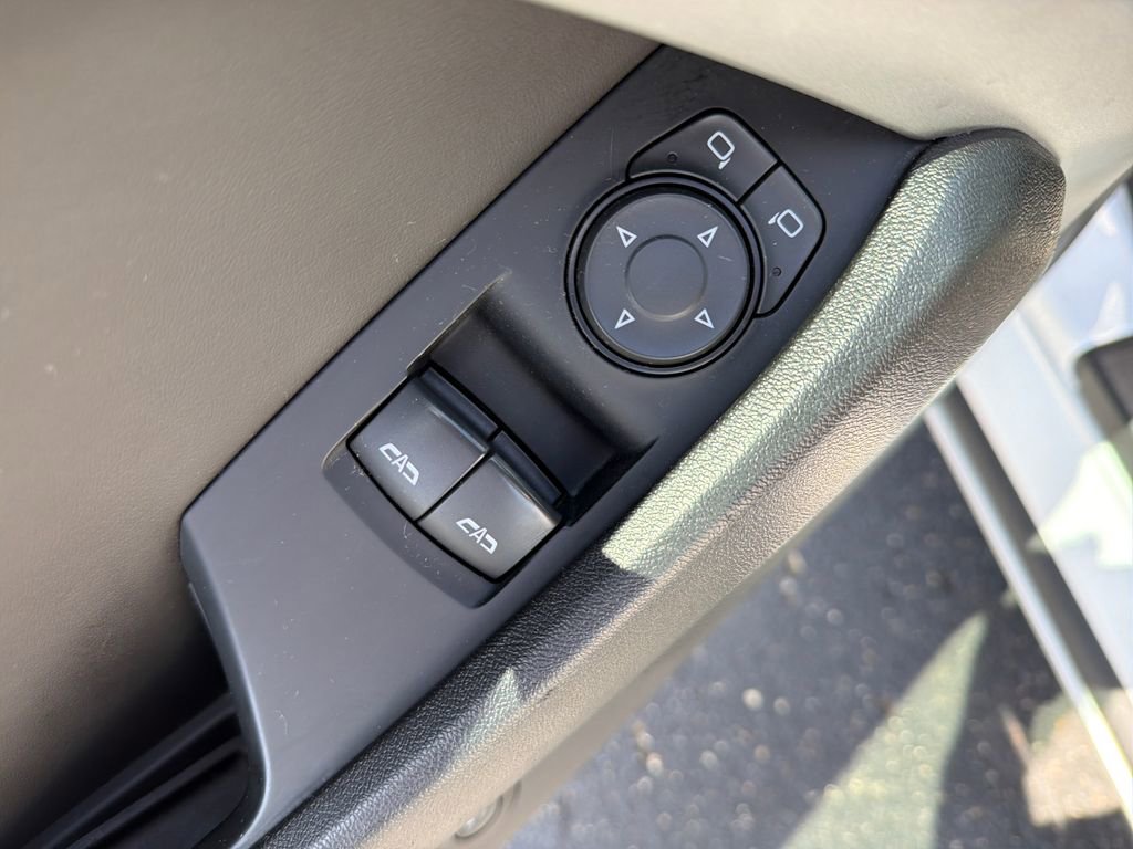 Used 2018 Chevrolet Camaro SS RWD image 11