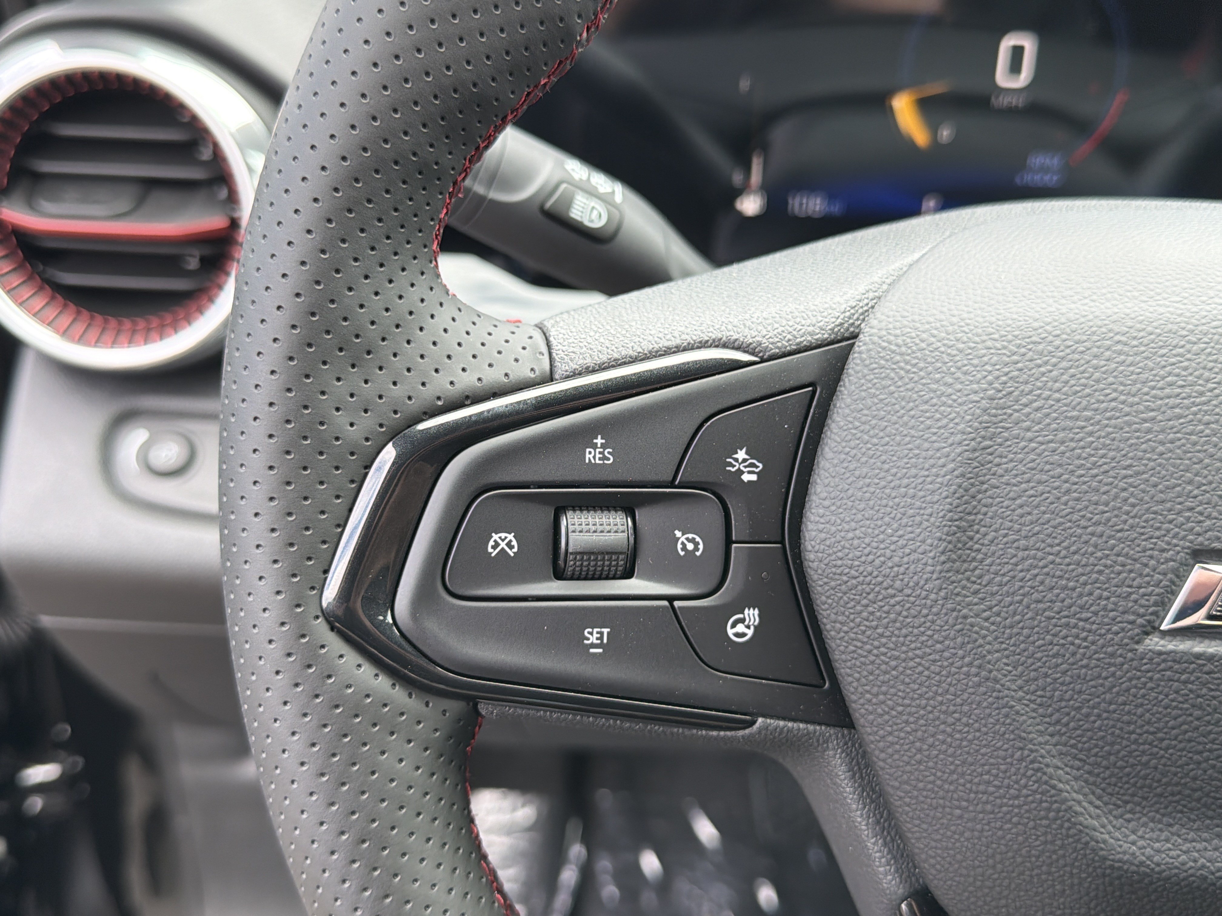 New 2026 Chevrolet Trax RS w/ Driver Confidence Package FWD image 16