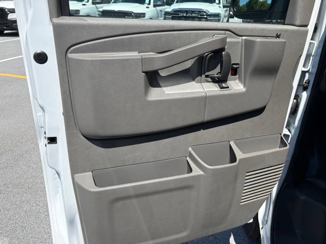 New 2026 Chevrolet Express 2500 w/ Driver Convenience Package RWD image 16
