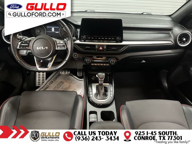 Used 2022 Kia Forte GT w/ GT Technology Package FWD image 11