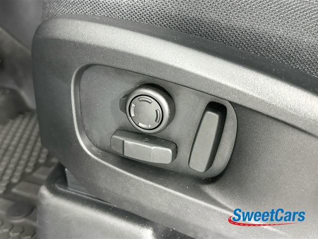 Used 2025 Land Rover Defender 110 V8 image 41