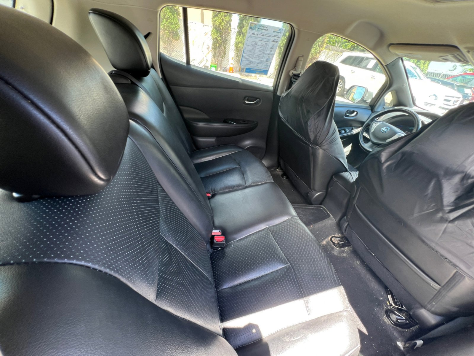 Used 2013 Nissan Leaf SL w/ Premium Pkg image 26