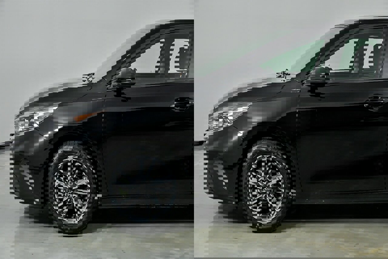 Used 2024 Kia Forte LXS image 7