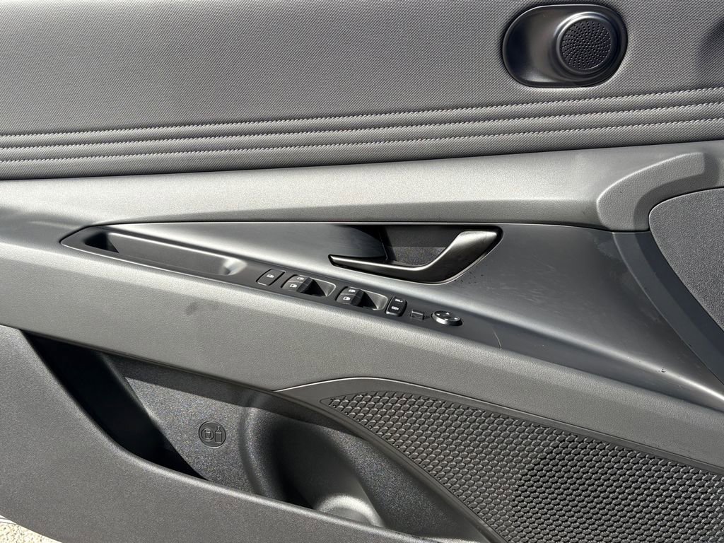 New 2026 Hyundai Elantra Sport image 11