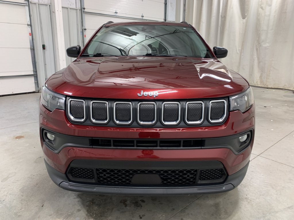 Used 2022 Jeep Compass Latitude AWD/4WD image 15