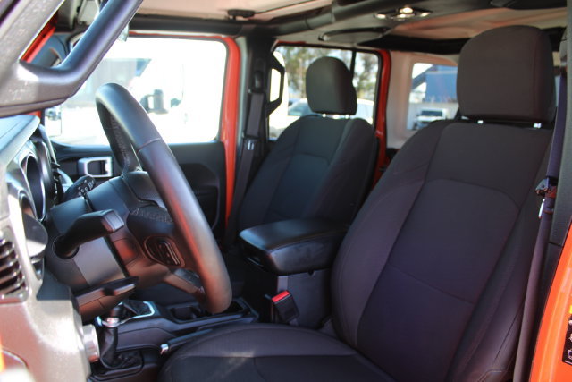 Used 2023 Jeep Wrangler Unlimited w/ Convenience Group AWD/4WD image 34