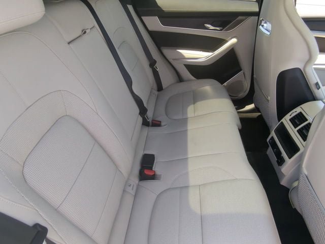 New 2025 Jaguar F-PACE R-Dynamic S AWD/4WD image 7