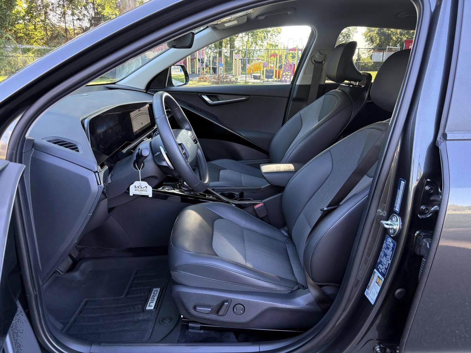 Certified 2025 Kia Niro Wind w/ Wind Preserve Package FWD image 20
