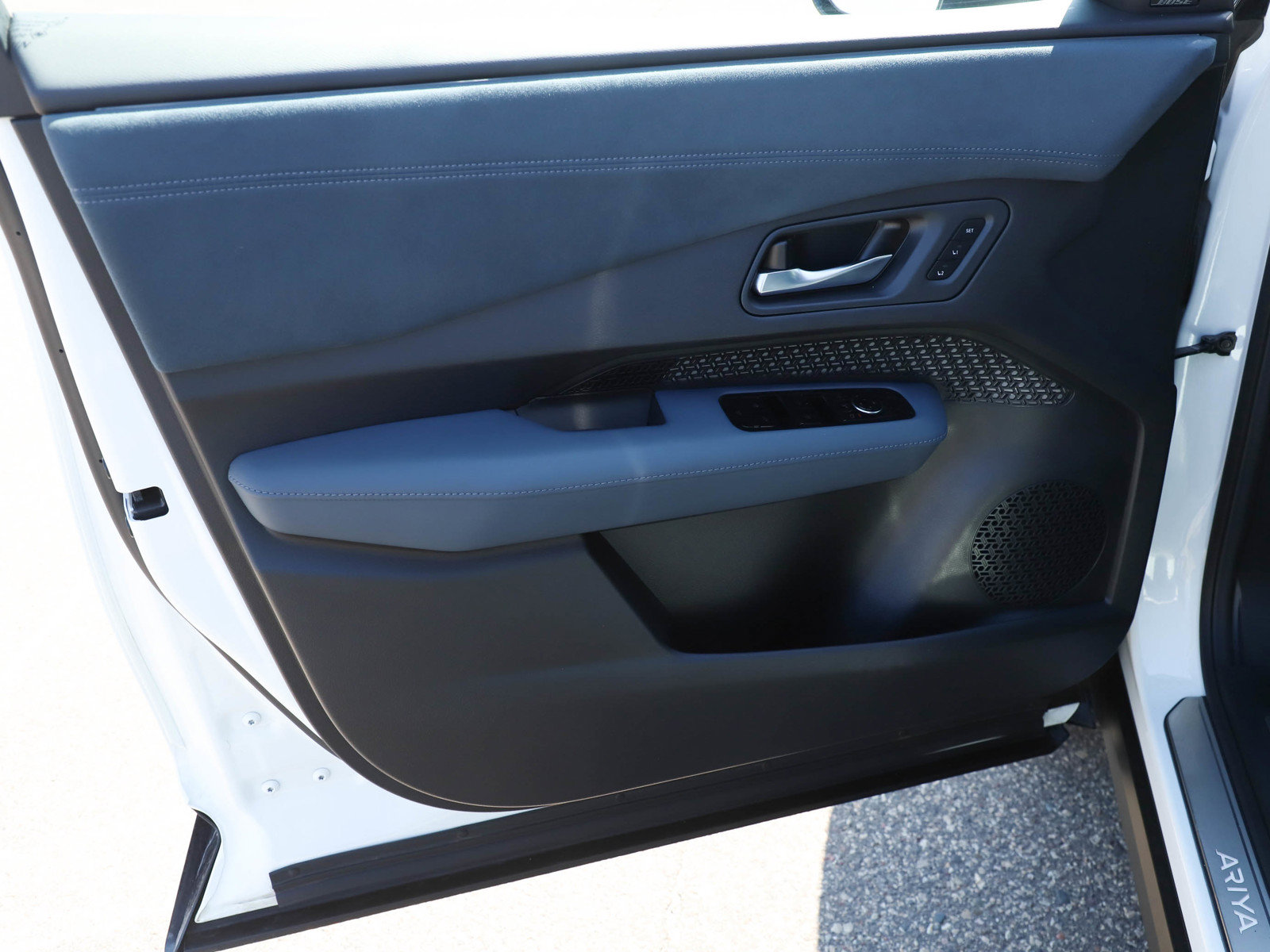 Used 2025 Nissan Ariya Platinum AWD/4WD image 20